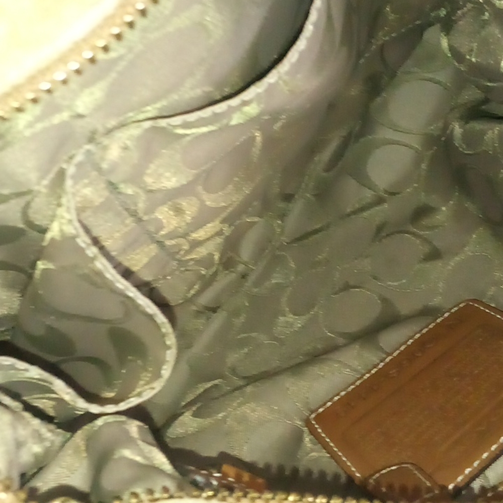Coach - Picture 5 of 5